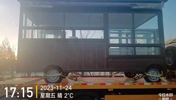 救援車拉餐車.jpg
